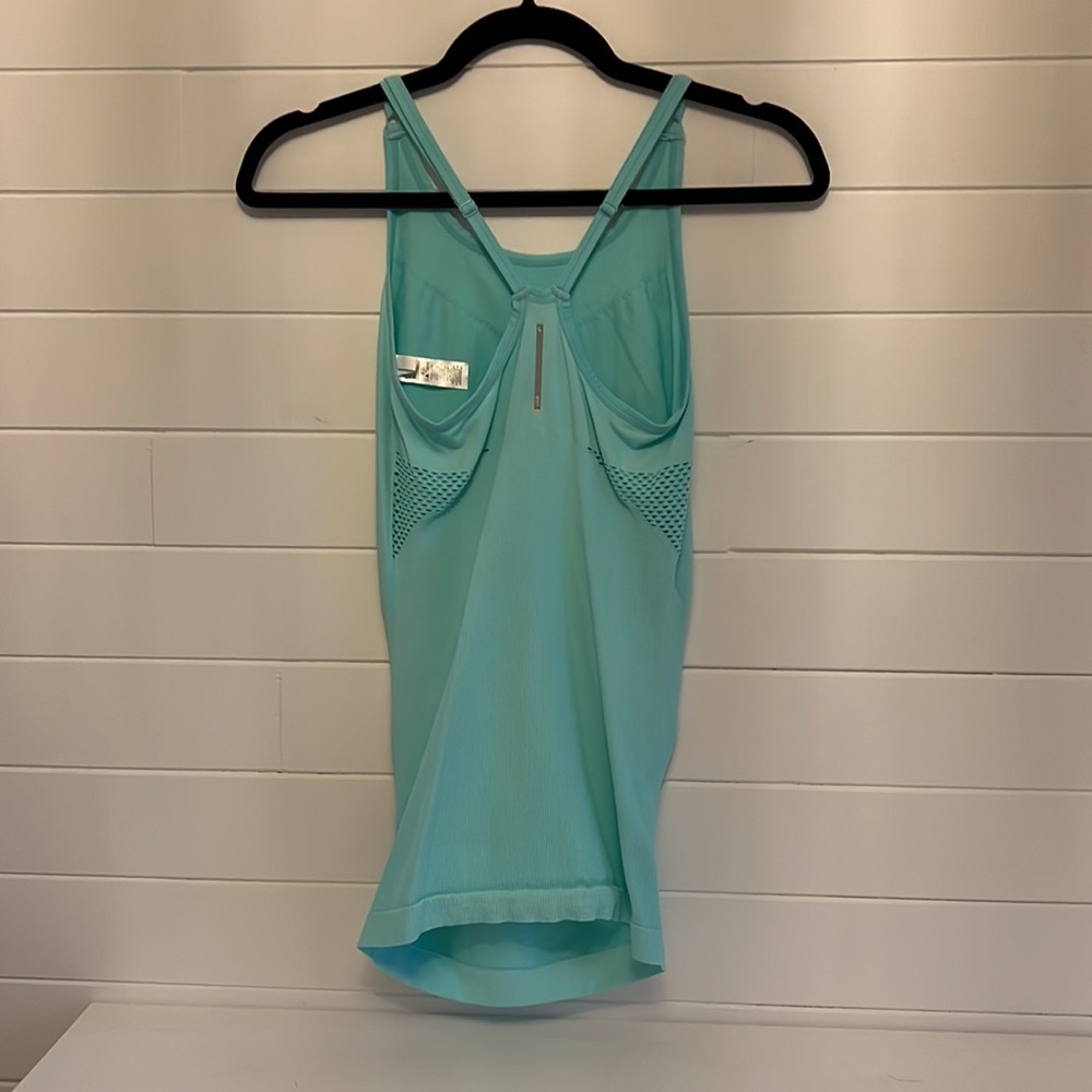 Lole Racerback Tank - Picture 4 of 5